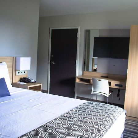 Microtel Inn & Suites By Wyndham Camp Lejeune/Джексонвилл Экстерьер фото