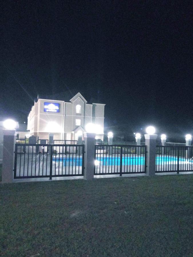Microtel Inn & Suites By Wyndham Camp Lejeune/Джексонвилл Экстерьер фото