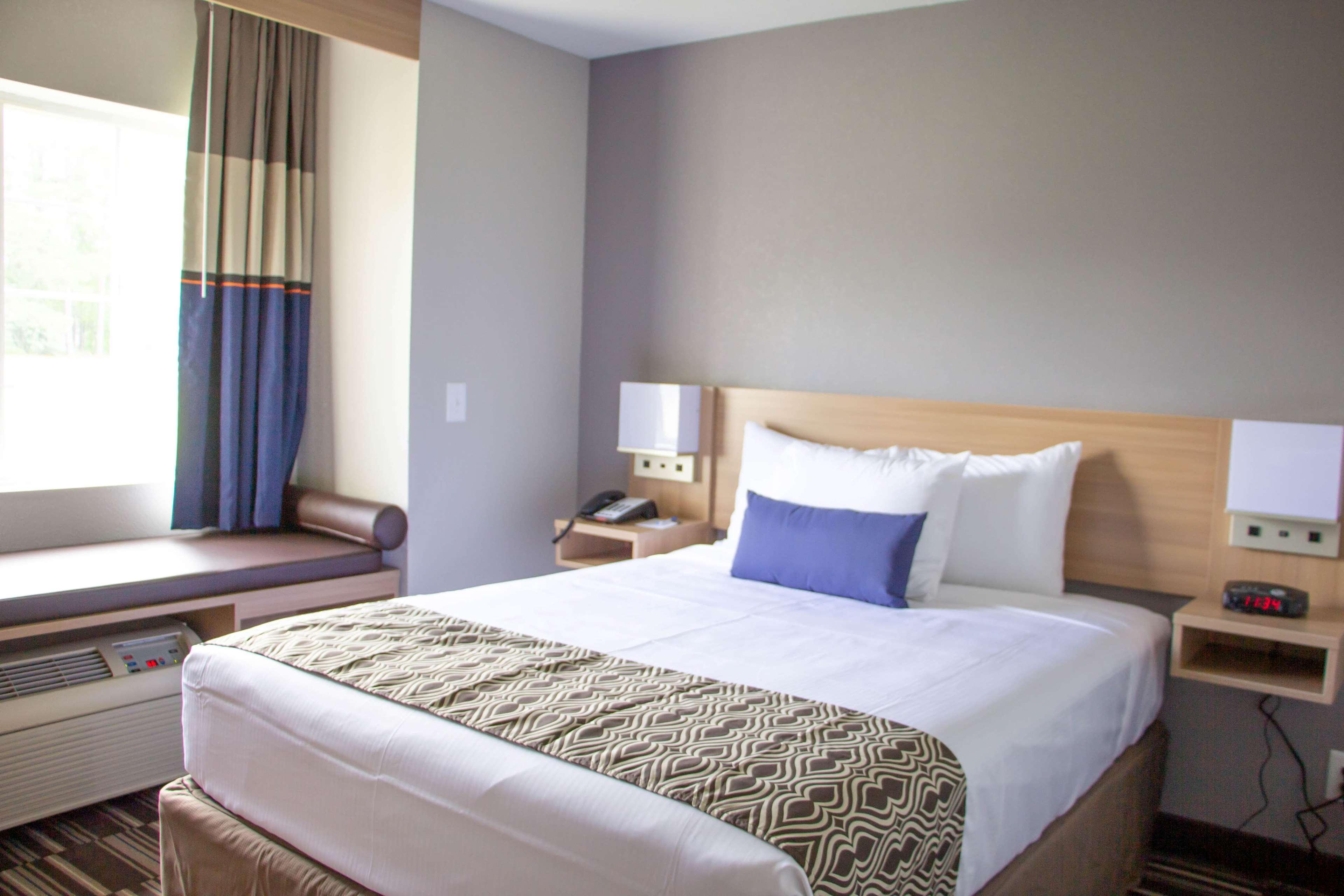 Microtel Inn & Suites By Wyndham Camp Lejeune/Джексонвилл Экстерьер фото