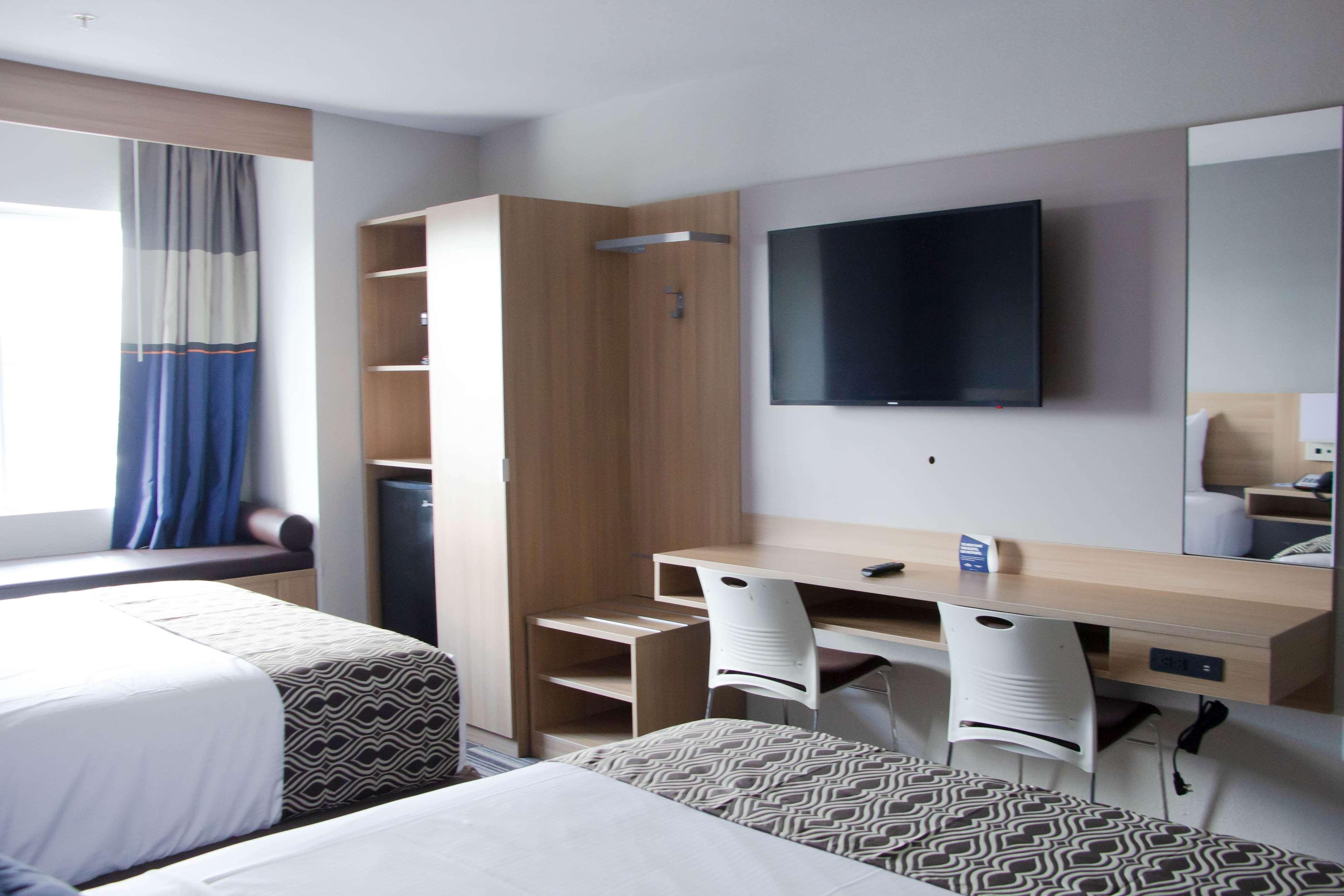 Microtel Inn & Suites By Wyndham Camp Lejeune/Джексонвилл Экстерьер фото